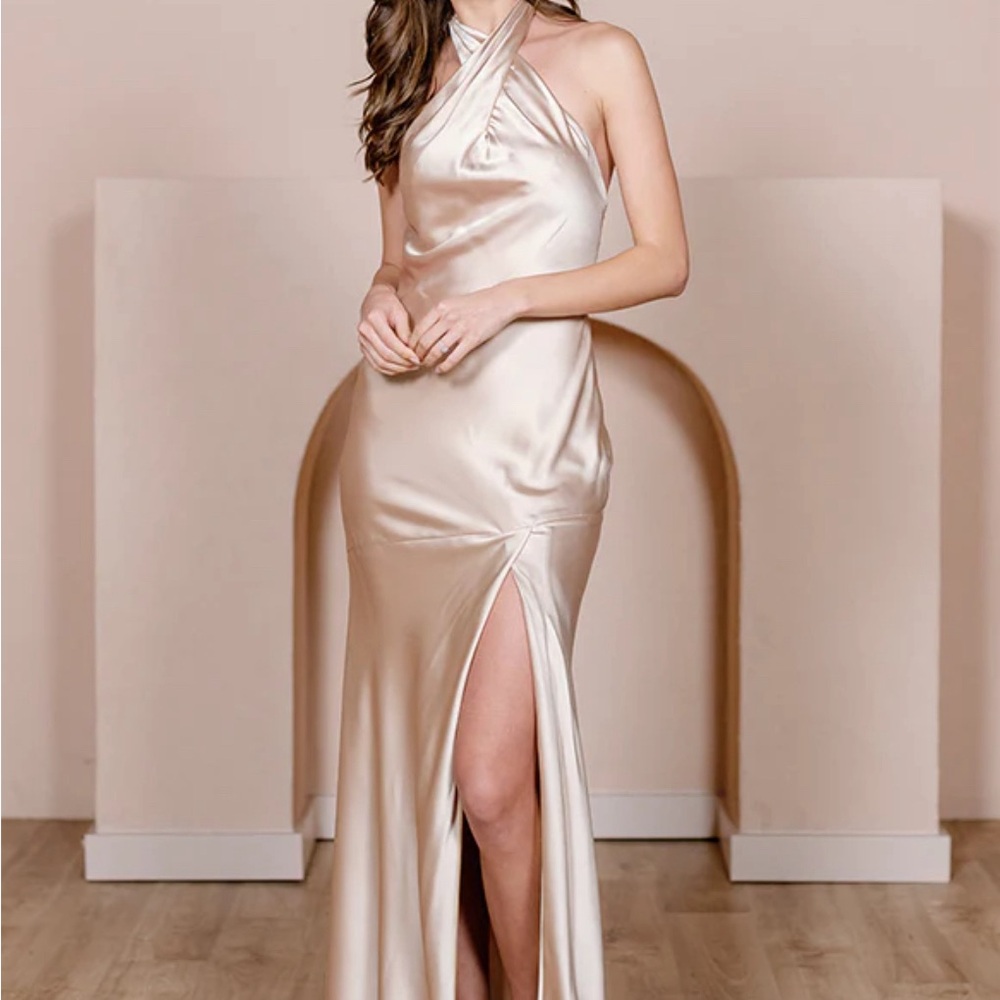 Revelry Athena Size 12 NWT Soft Champagne